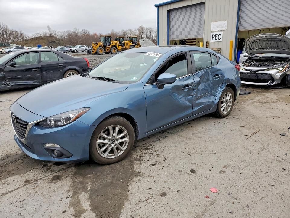 2016 MAZDA Mazda3