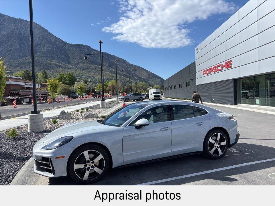 2025 PORSCHE Panamera