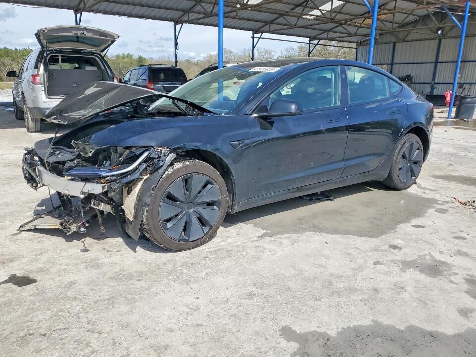 2025 TESLA Model 3