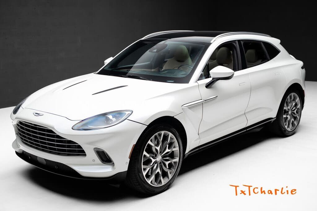 2021 ASTON MARTIN DBX