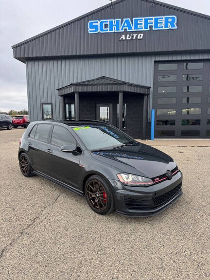 2017 VOLKSWAGEN Golf GTI
