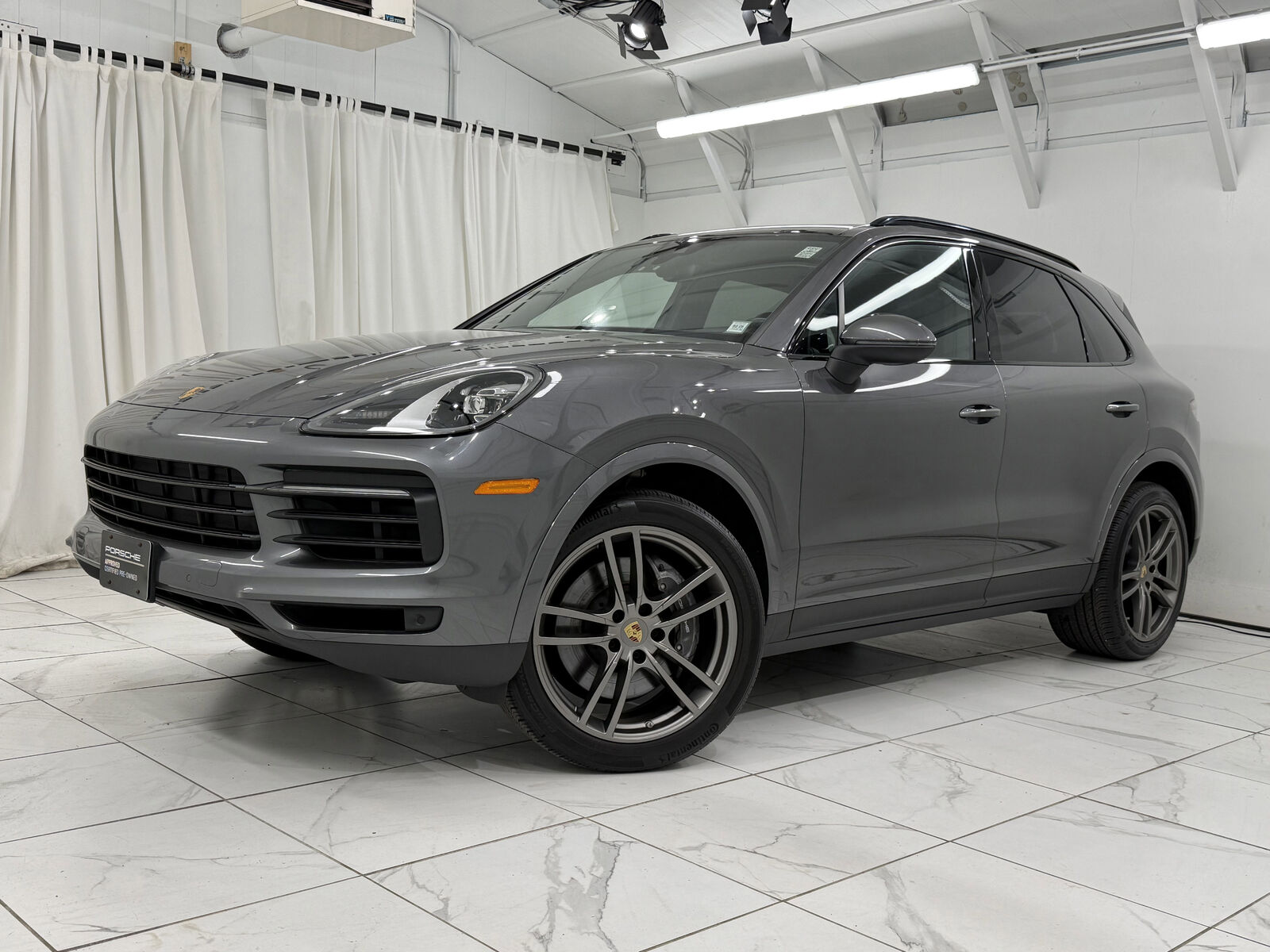 2023 PORSCHE Cayenne