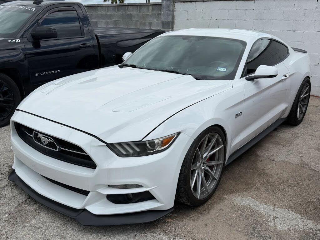 2015 FORD Mustang