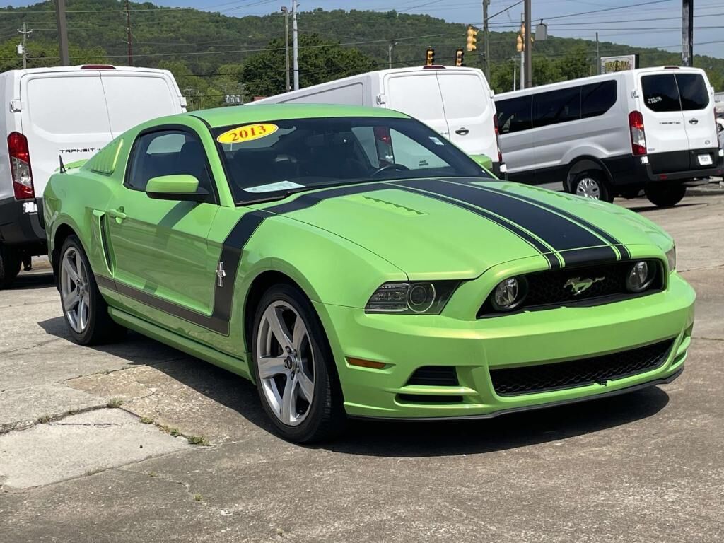 2013 FORD Mustang