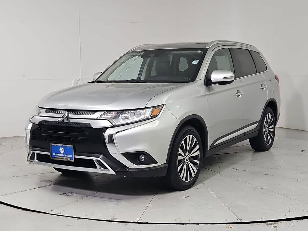 2020 MITSUBISHI Outlander