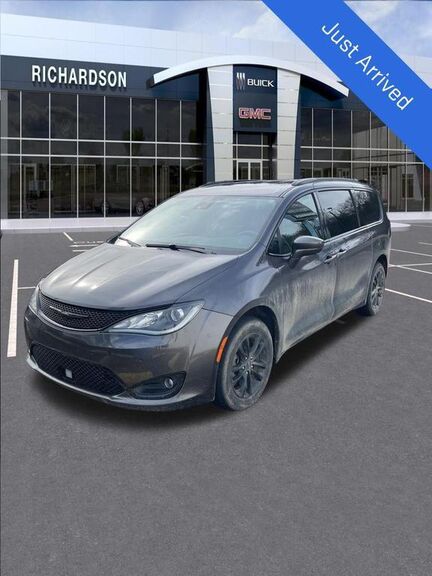 2020 CHRYSLER Pacifica