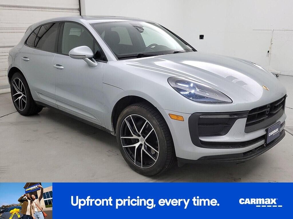 2023 PORSCHE Macan