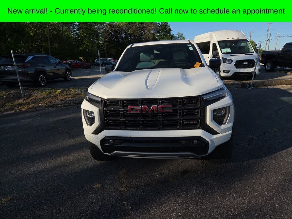 2024 GMC Canyon