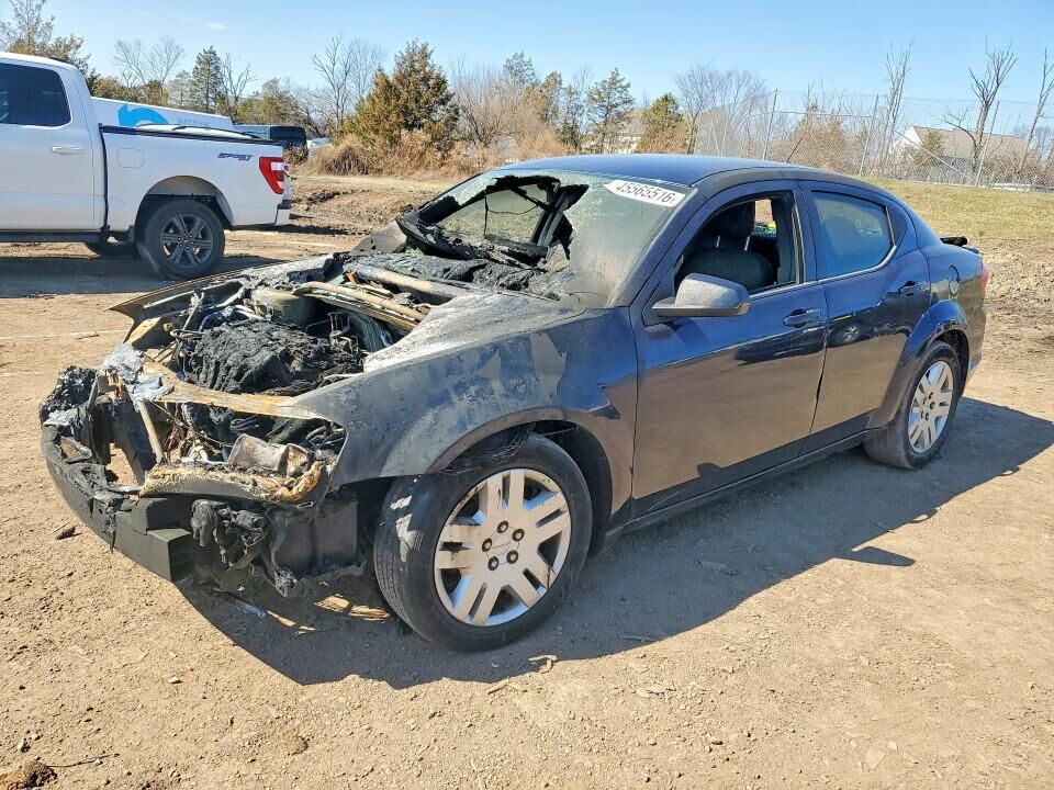 2013 DODGE Avenger