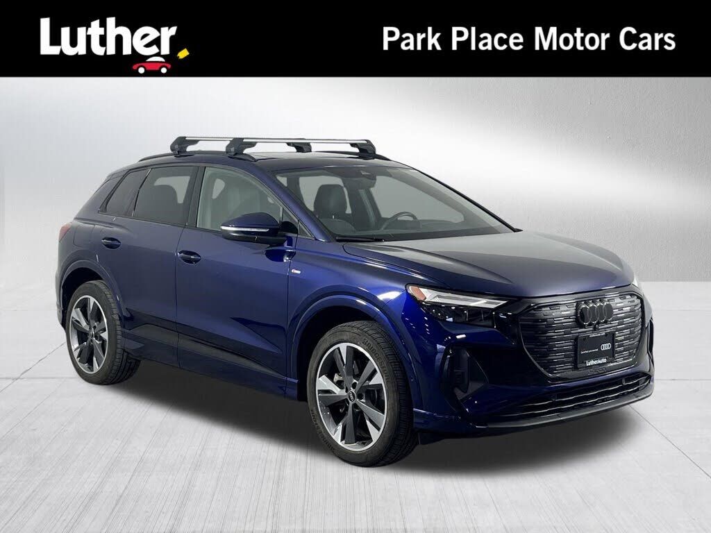 2023 AUDI Q4