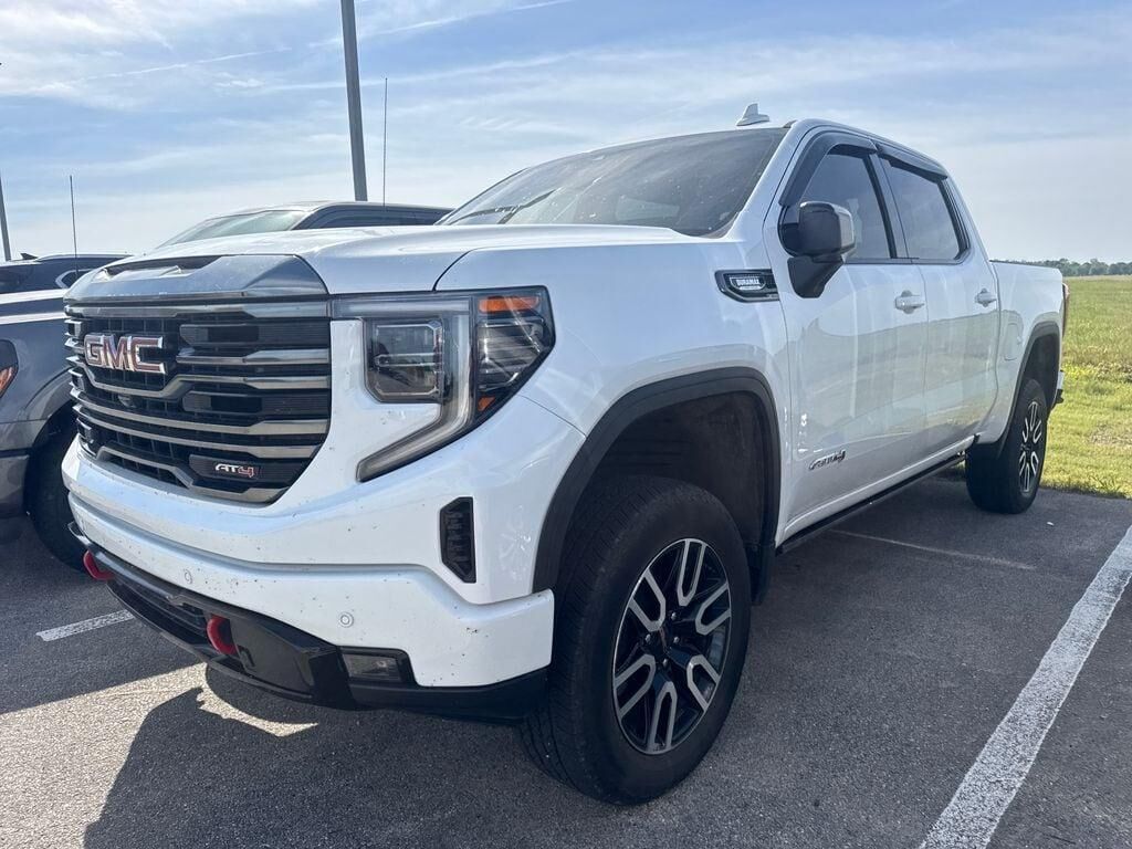 2023 GMC Sierra