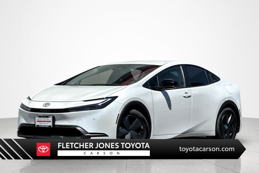 2024 TOYOTA PRIUS