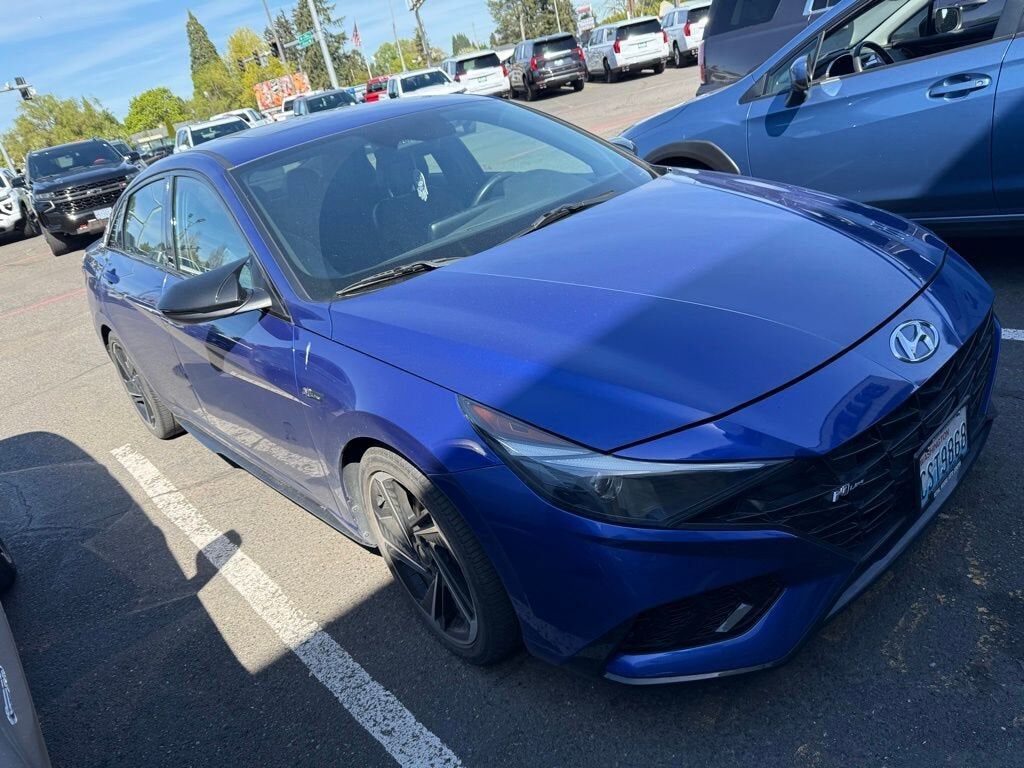 2021 HYUNDAI Elantra