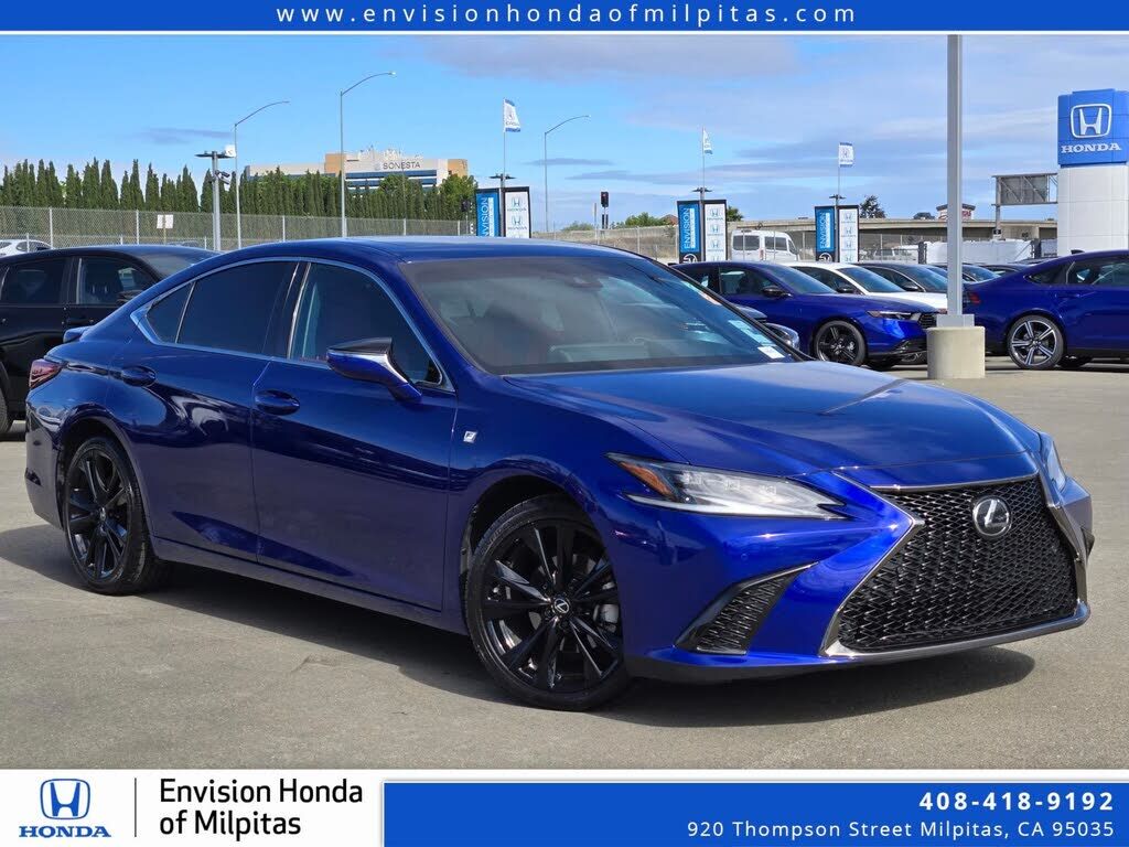 2022 LEXUS ES