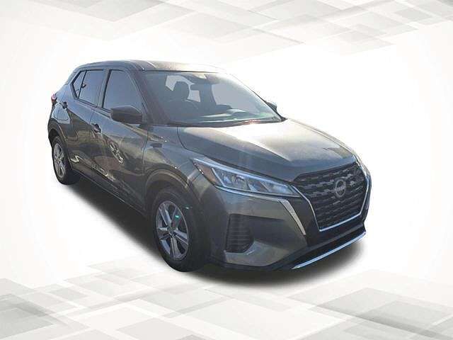 2024 NISSAN Kicks