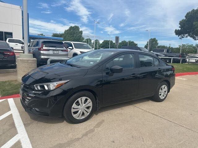 2024 NISSAN Versa