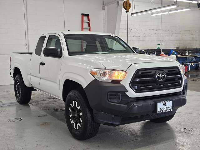 2019 TOYOTA Tacoma