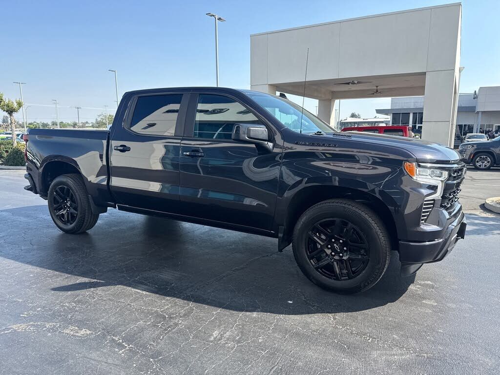 2023 CHEVROLET Silverado