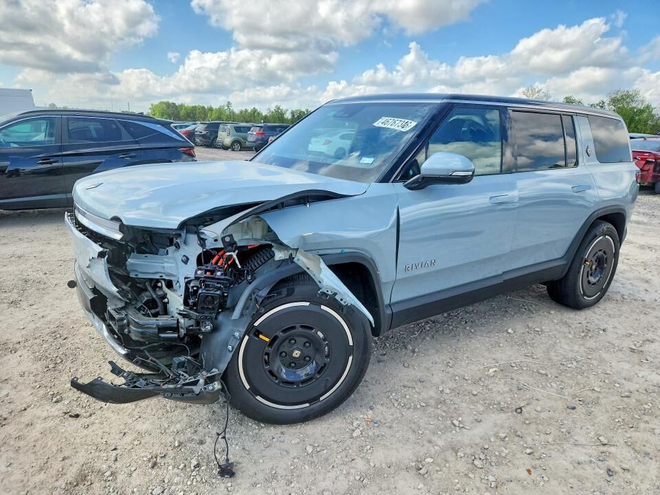 2025 RIVIAN R1S