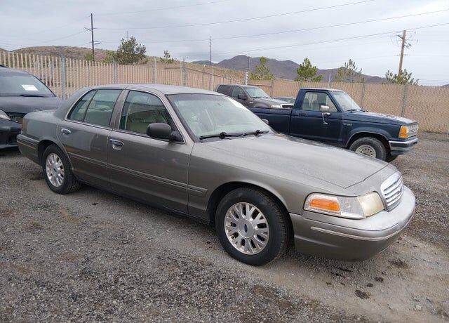 2004 FORD Crown Victoria