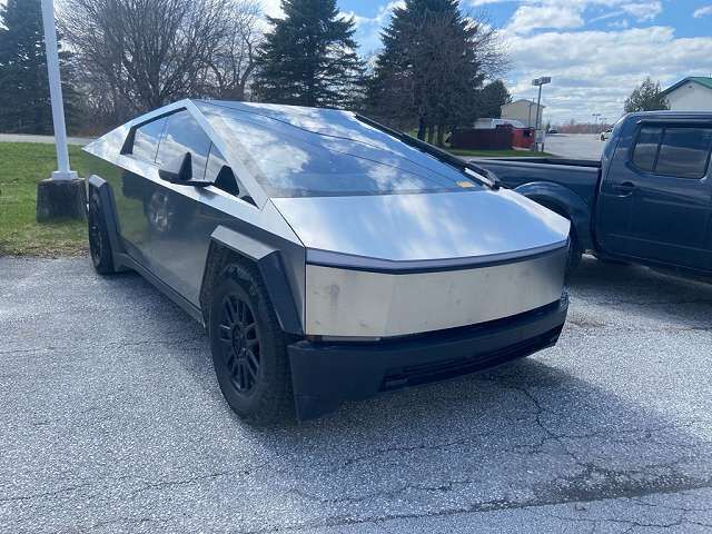 2024 TESLA Cybertruck