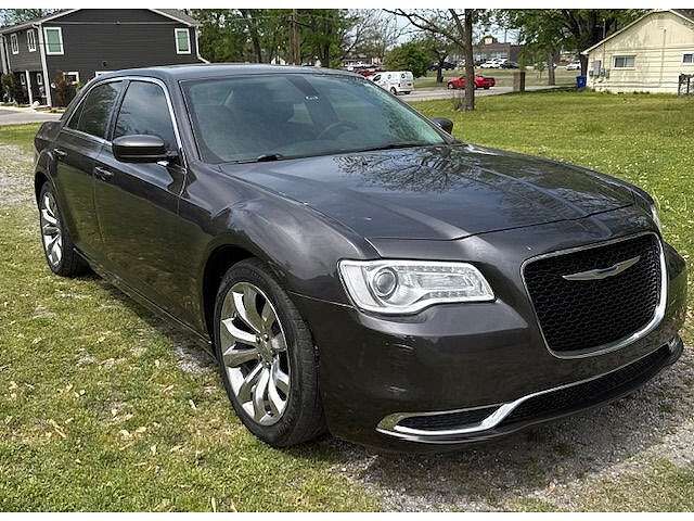 2017 CHRYSLER 300
