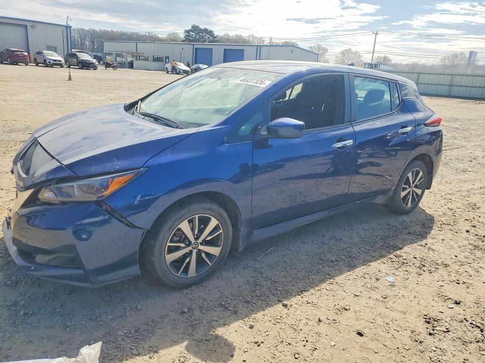 2022 NISSAN Leaf