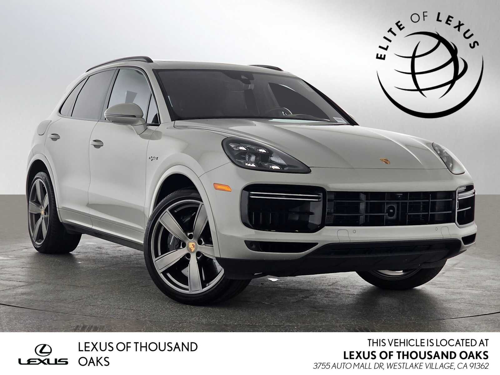 2022 PORSCHE Cayenne