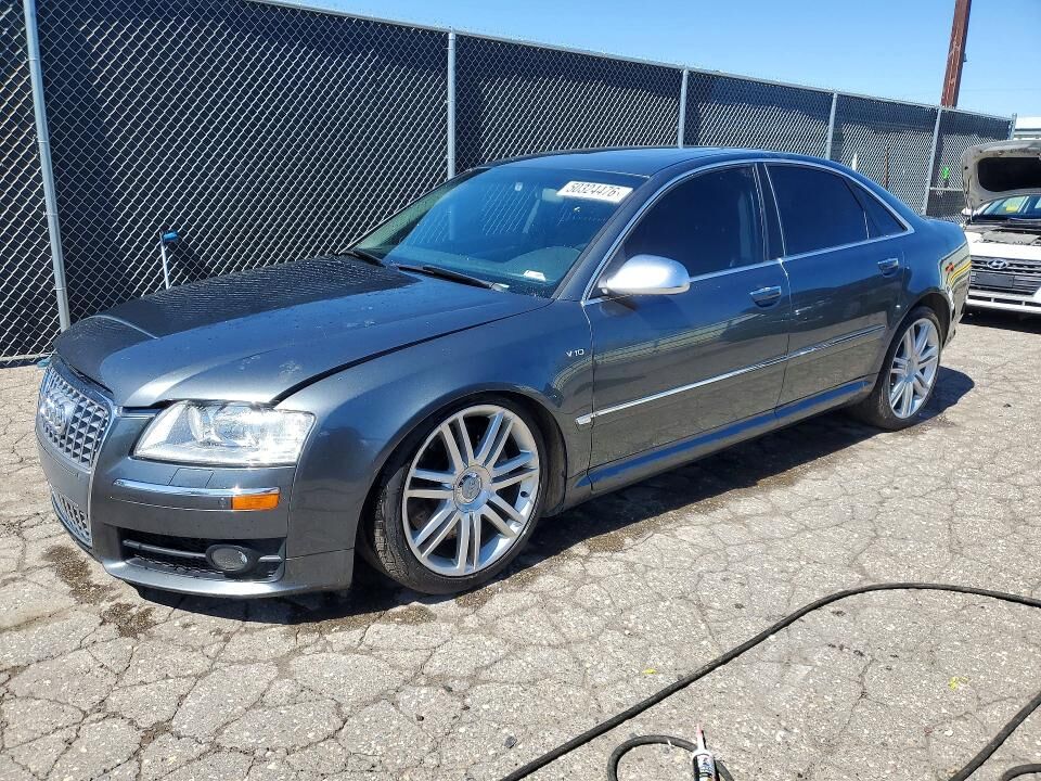 2007 AUDI S8