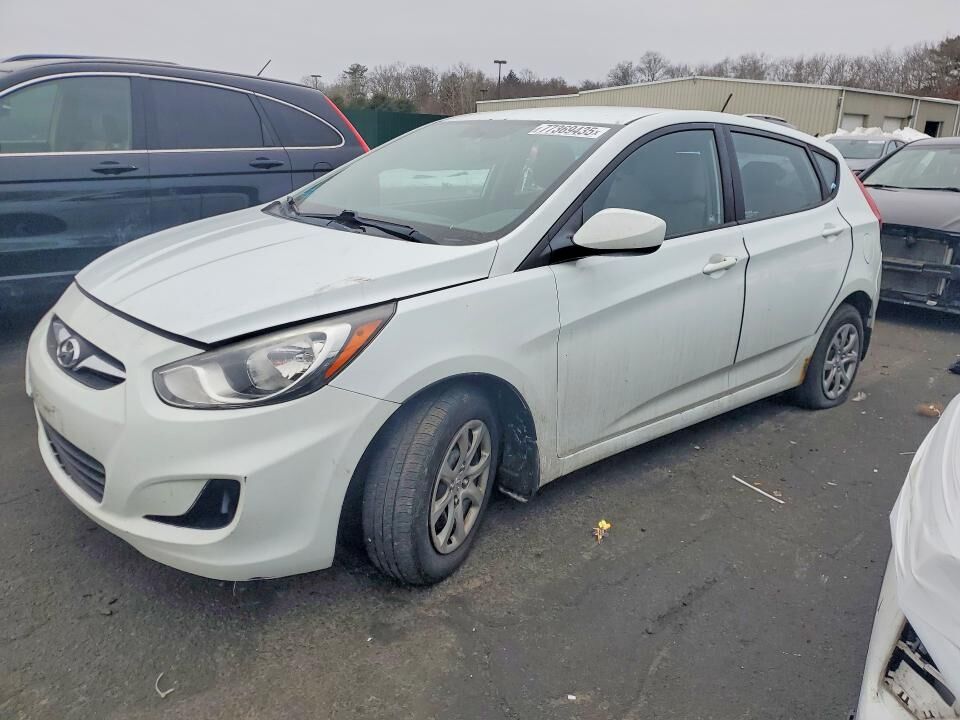 2013 HYUNDAI Accent