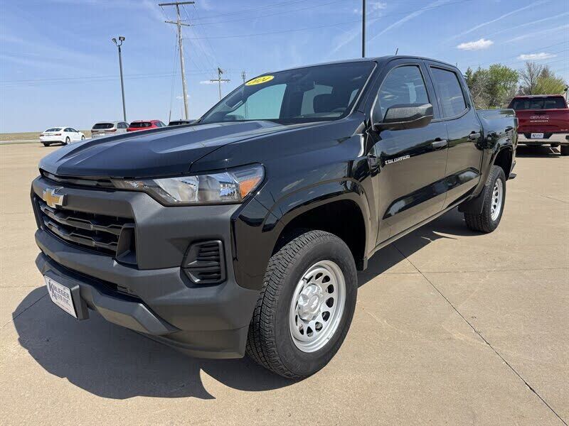 2024 CHEVROLET Colorado