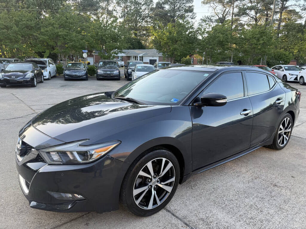 2017 NISSAN Maxima