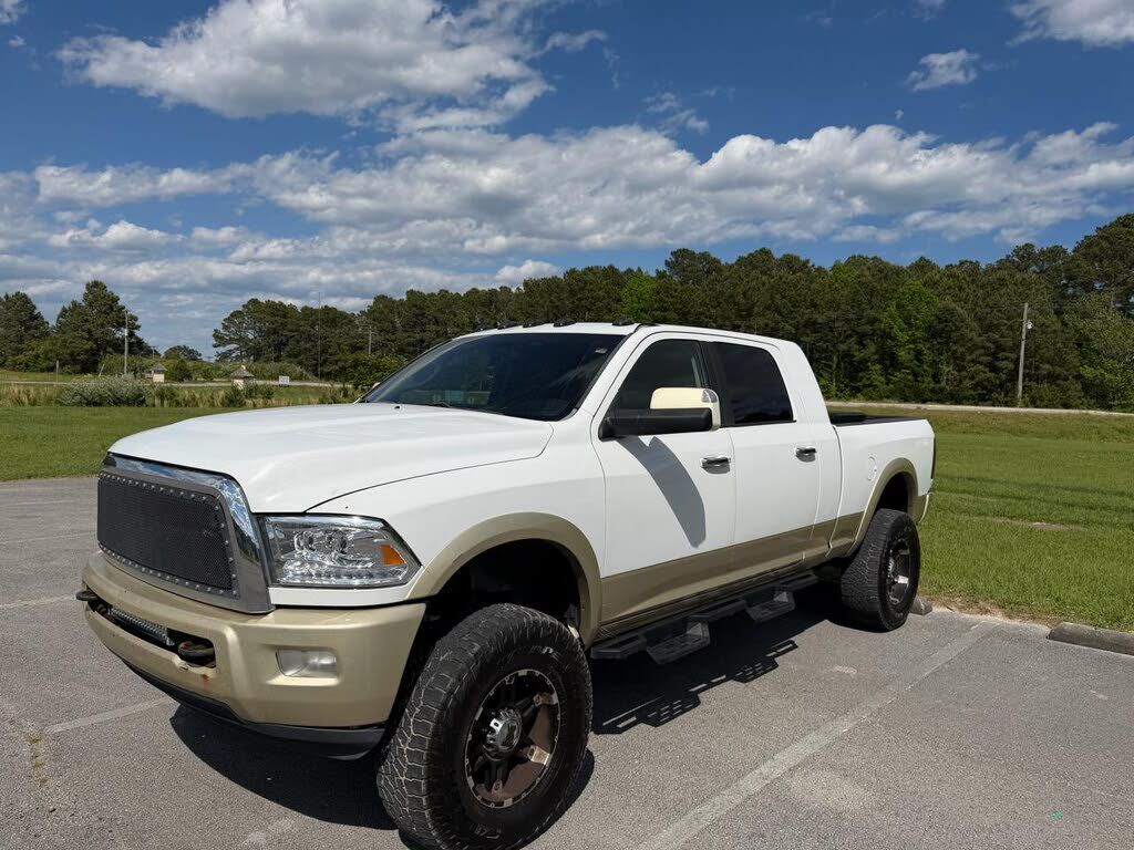 2011 DODGE Ram