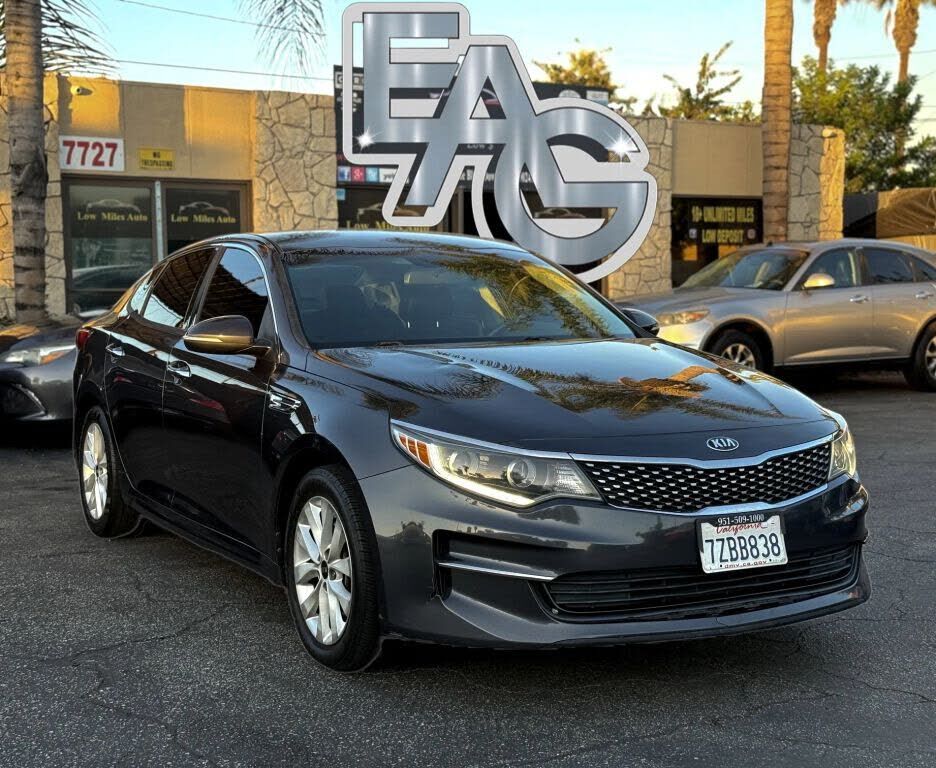 2017 KIA Optima