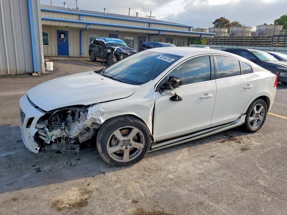 2013 VOLVO S60