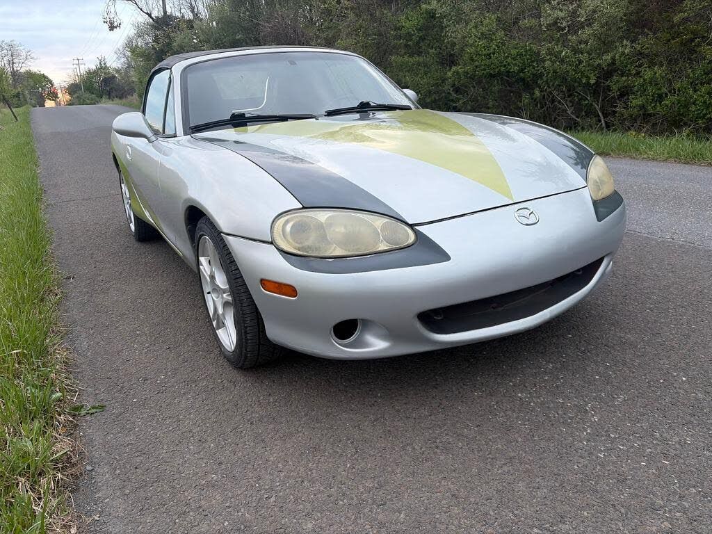 2001 MAZDA MX-5