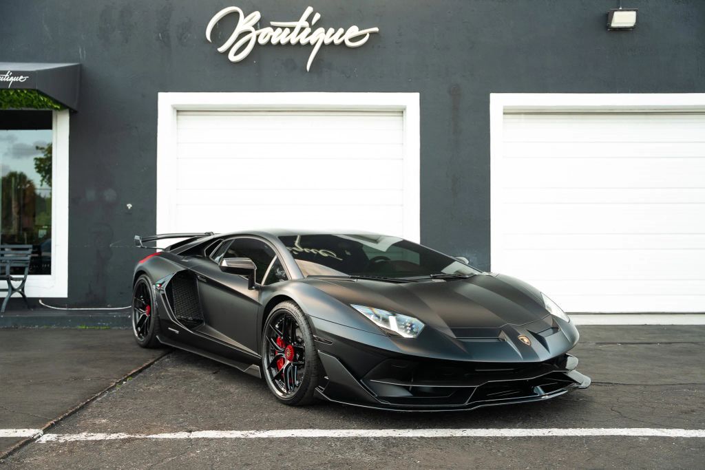 2019 LAMBORGHINI Aventador