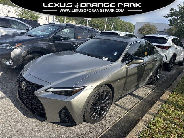 2021 LEXUS IS