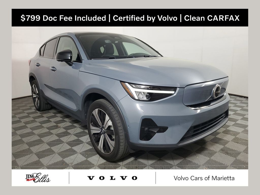 2023 VOLVO C40