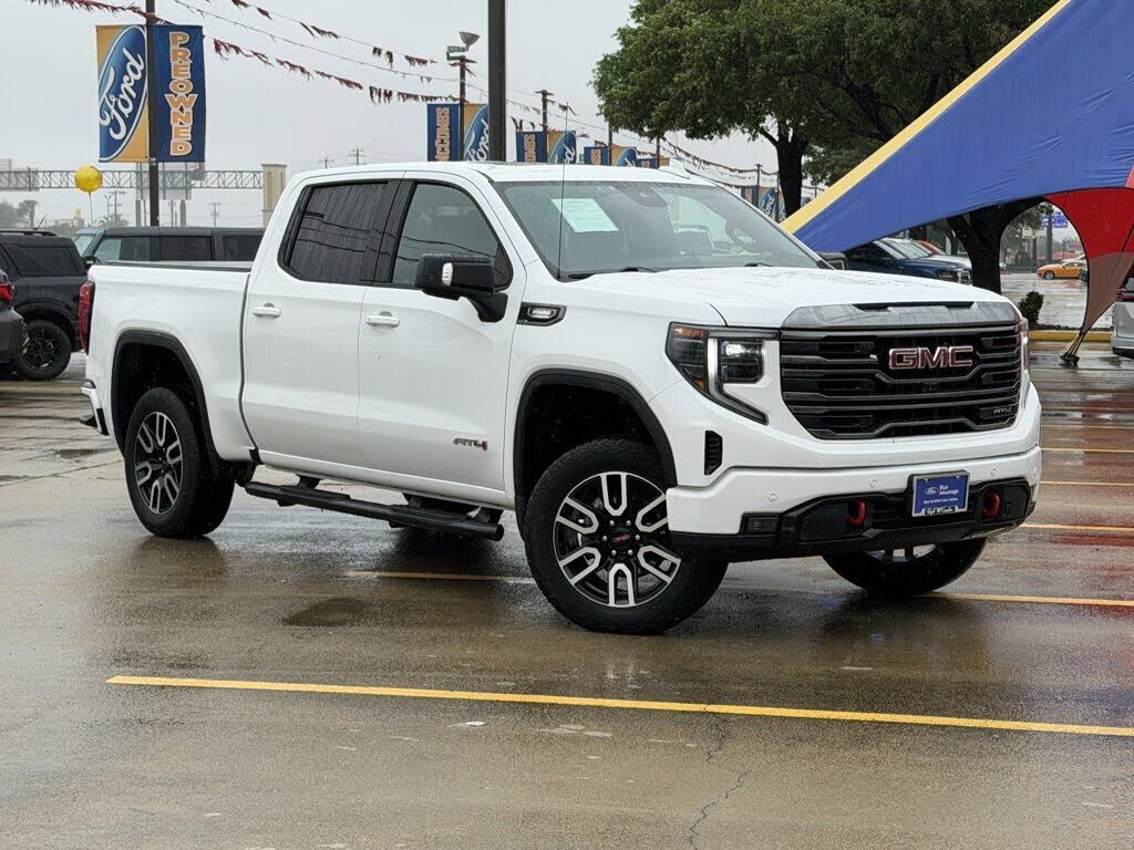 2024 GMC Sierra