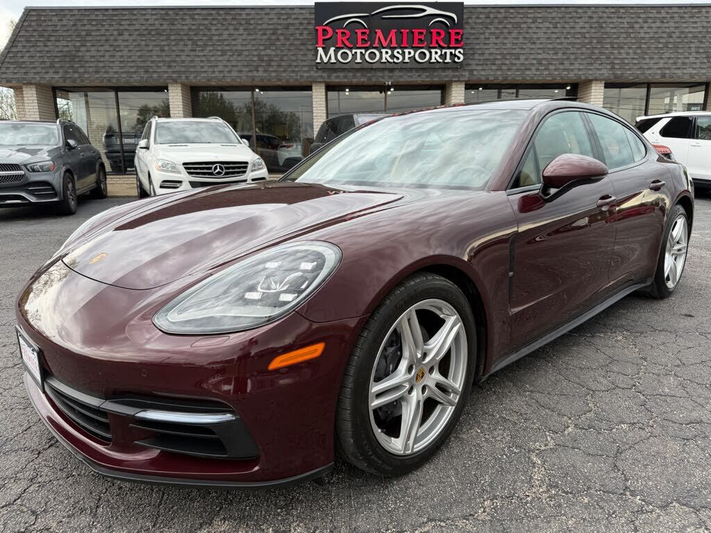2018 PORSCHE Panamera
