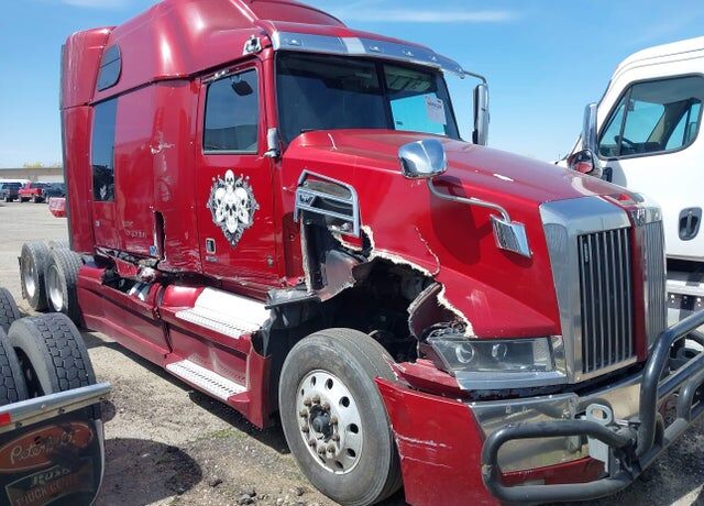 2016 WESTERN STAR 5700