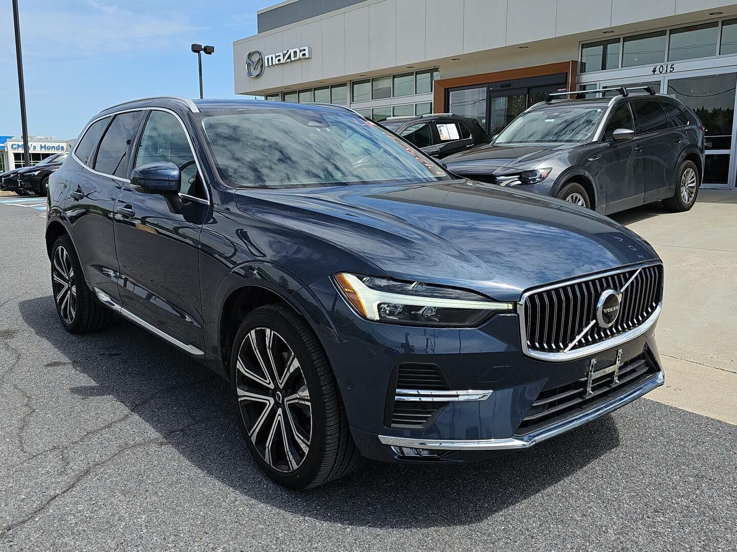 2023 VOLVO XC60