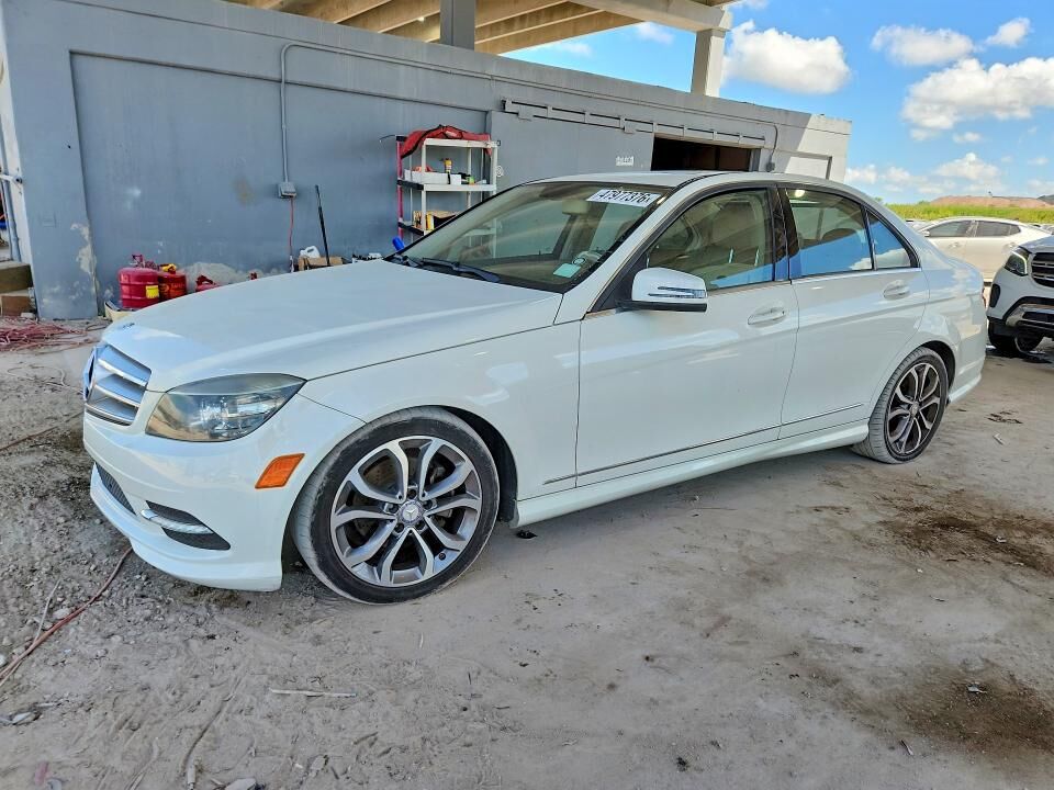 2011 MERCEDES-BENZ C-Class