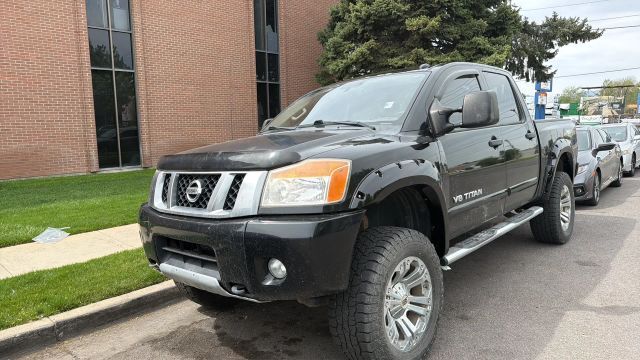 2013 NISSAN Titan