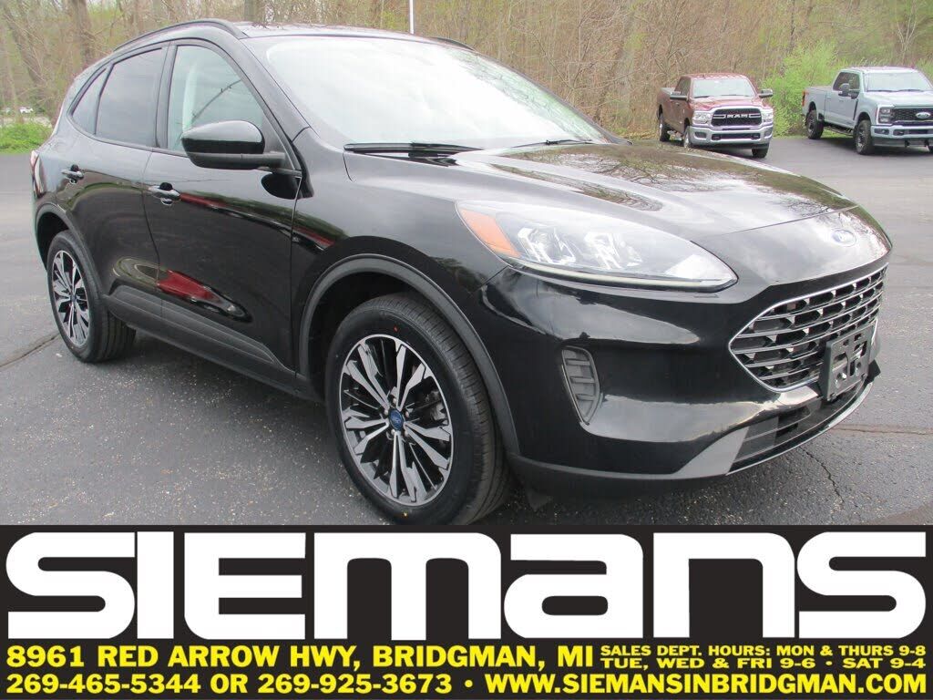 2022 FORD Escape
