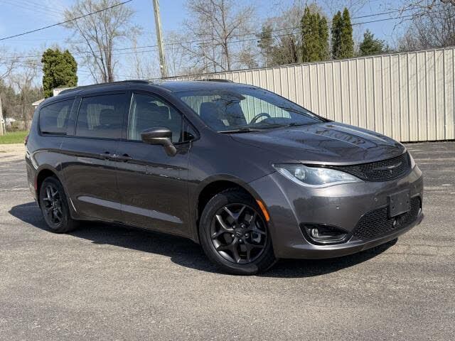 2019 CHRYSLER Pacifica