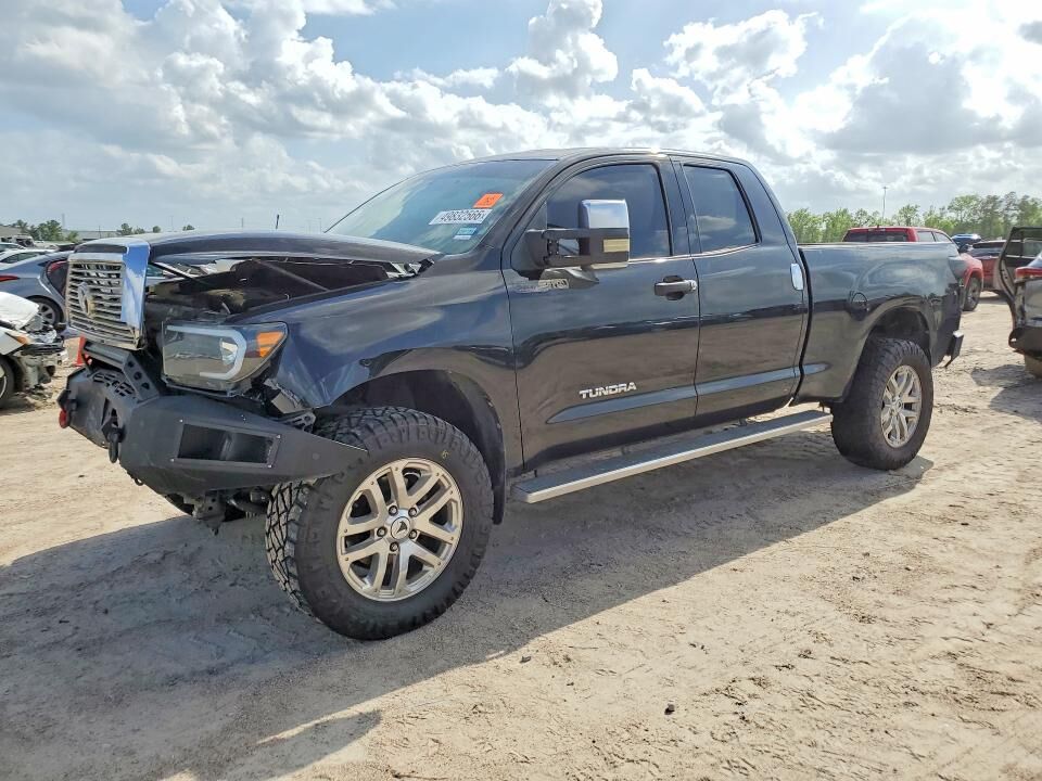 2013 TOYOTA Tundra