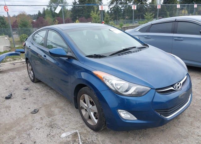 2013 HYUNDAI Elantra