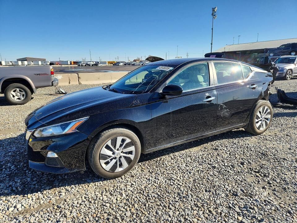 2019 NISSAN Altima